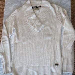 Burberry Ribbed Vneck Cashmere Sweater
